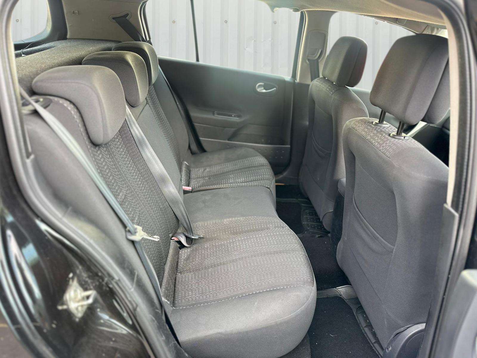 2006 RENAULT MEGANE 2006 RENAULT MEGANE