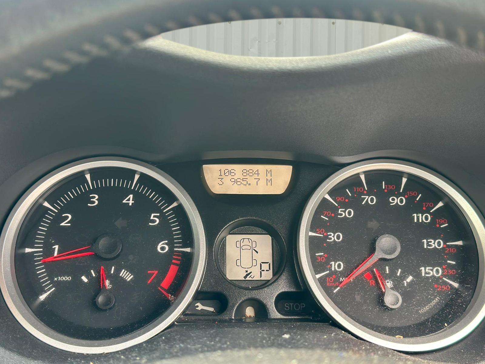 2006 RENAULT MEGANE 2006 RENAULT MEGANE