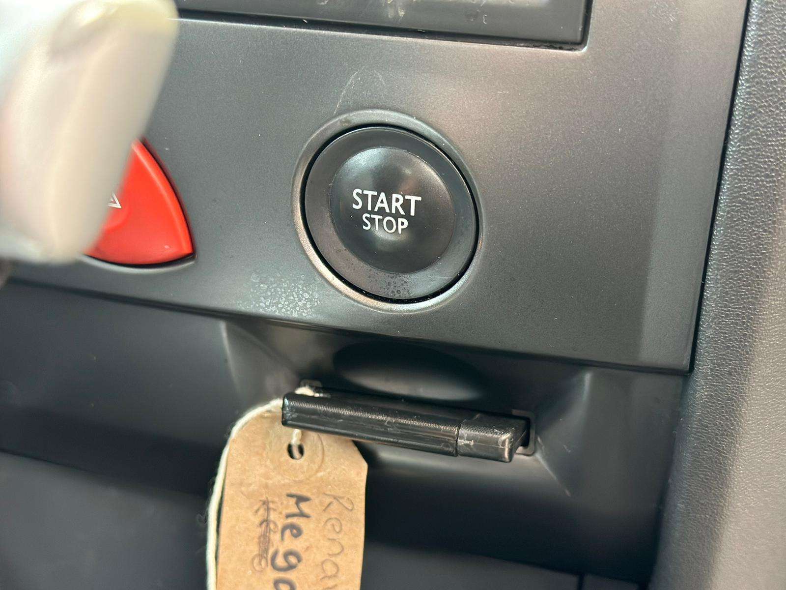 2006 RENAULT MEGANE 2006 RENAULT MEGANE