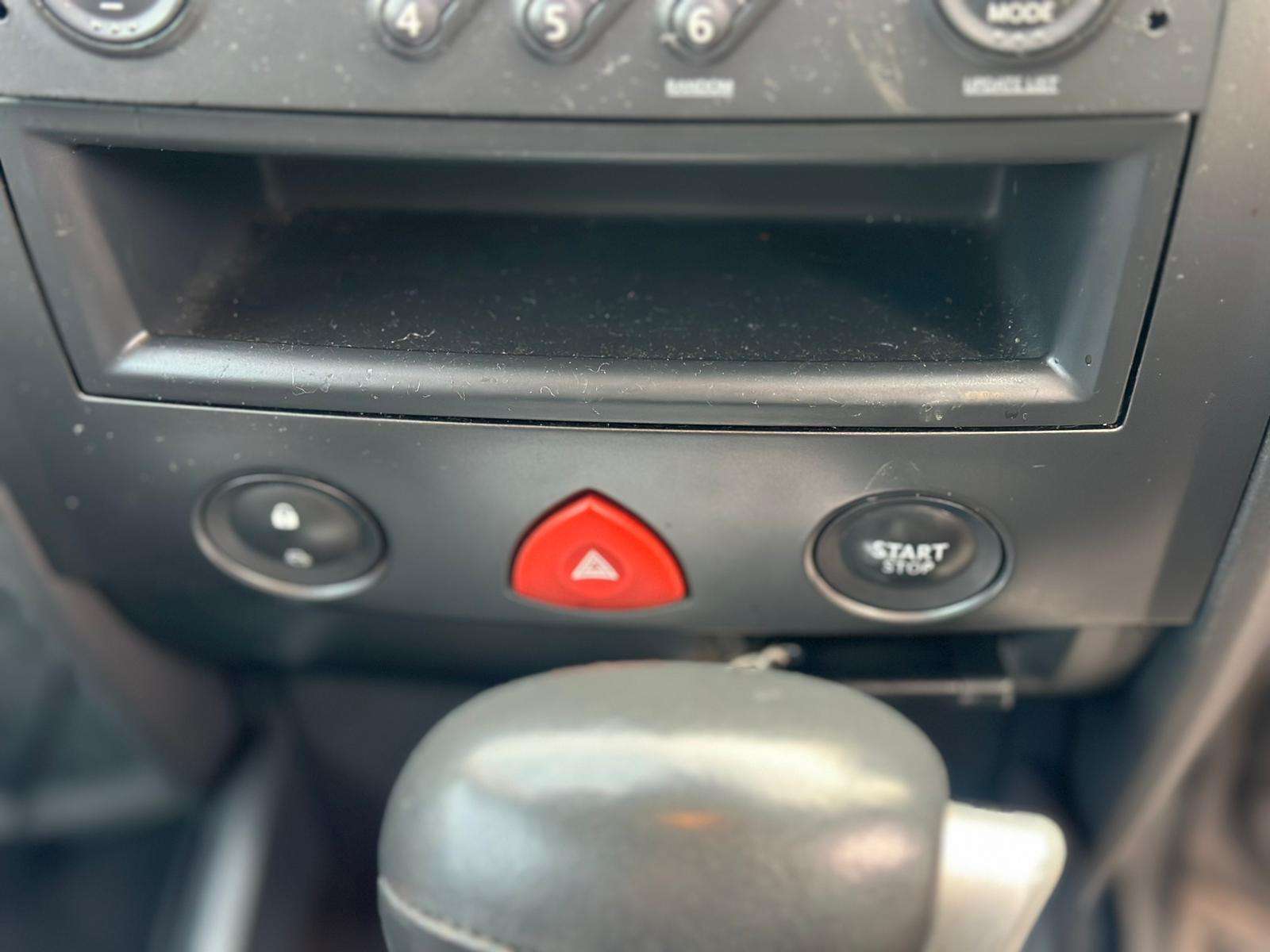 2006 RENAULT MEGANE 2006 RENAULT MEGANE