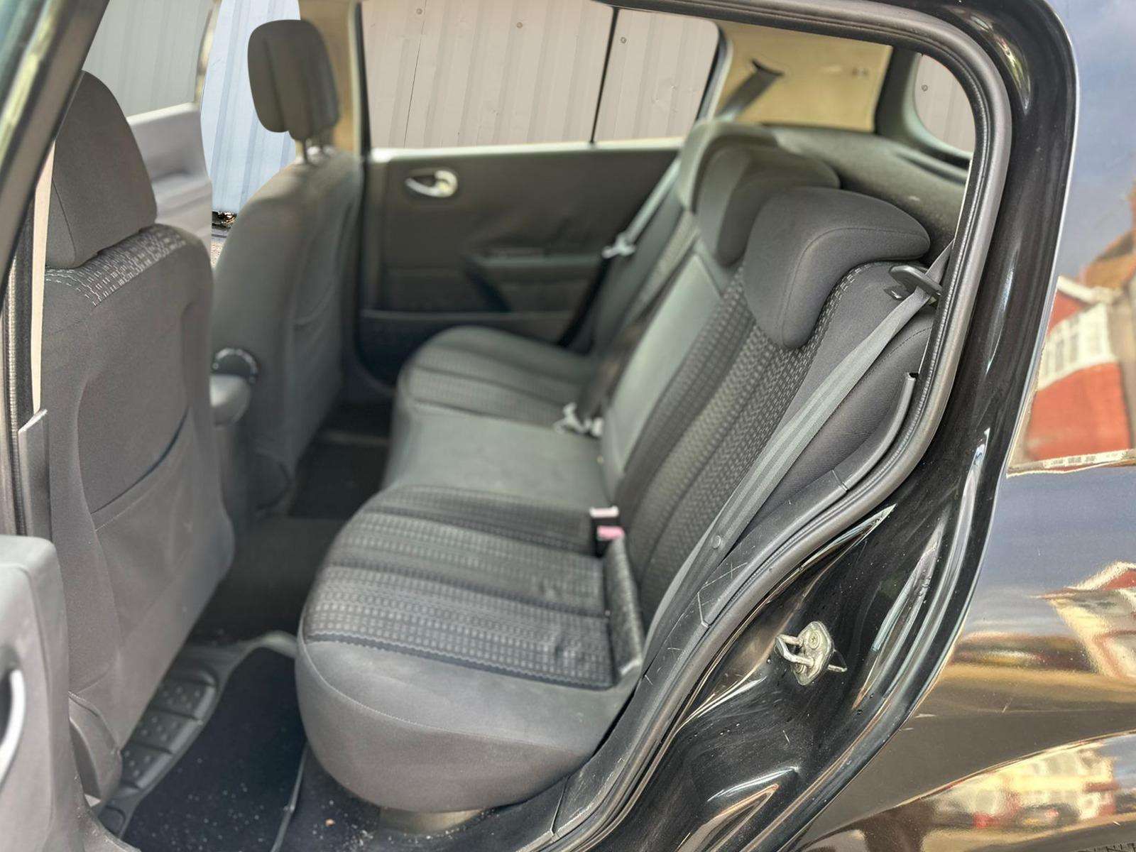 2006 RENAULT MEGANE 2006 RENAULT MEGANE