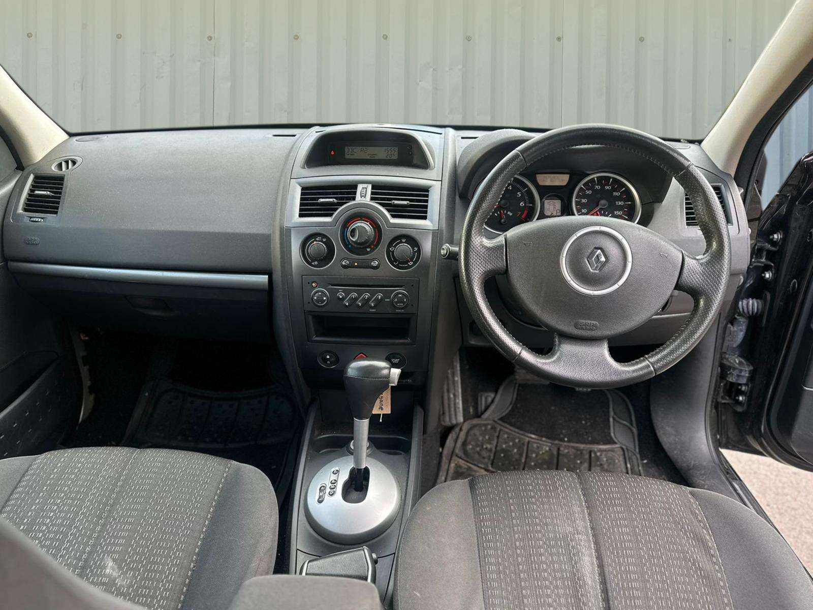 2006 RENAULT MEGANE 2006 RENAULT MEGANE
