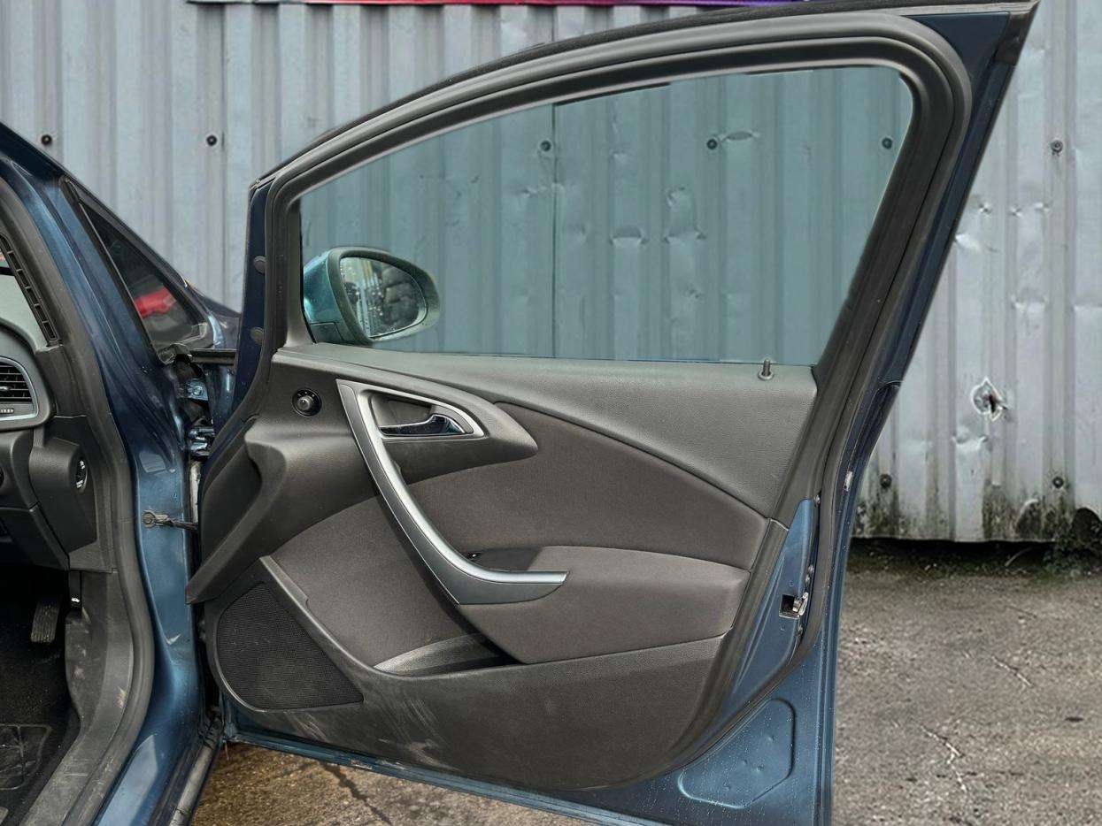 2012 VAUXHALL ASTRA 2012 VAUXHALL ASTRA