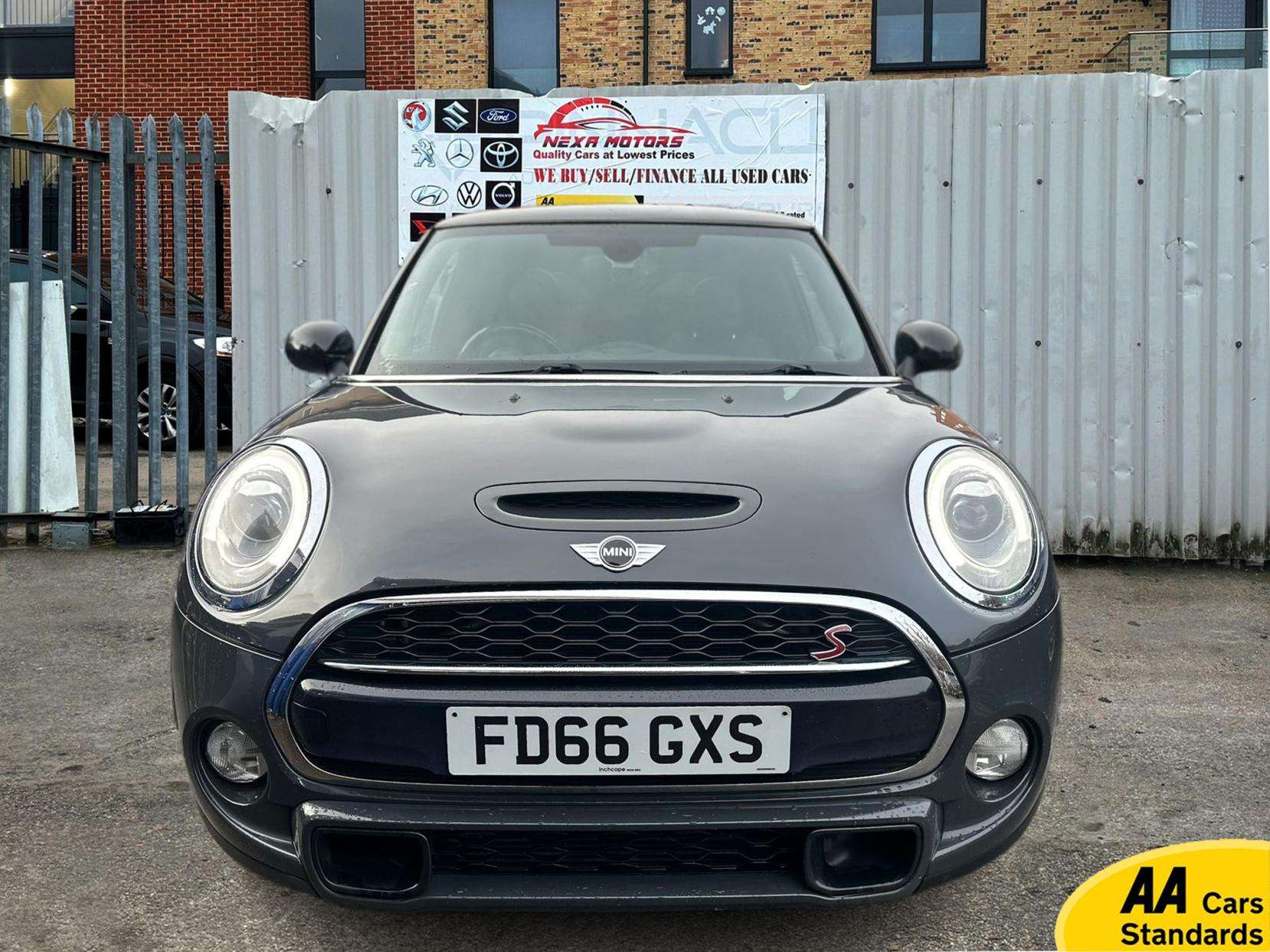 A 2016 MINI HATCH 2.0 Cooper SD Hatchback 3dr Diesel Auto 6Spd Euro 6 (s/s) (170 ps) A 2016 MINI HATCH 2.0 Cooper SD Hatchback 3dr Diesel Auto 6Spd Euro 6 (s/s) (170 ps)