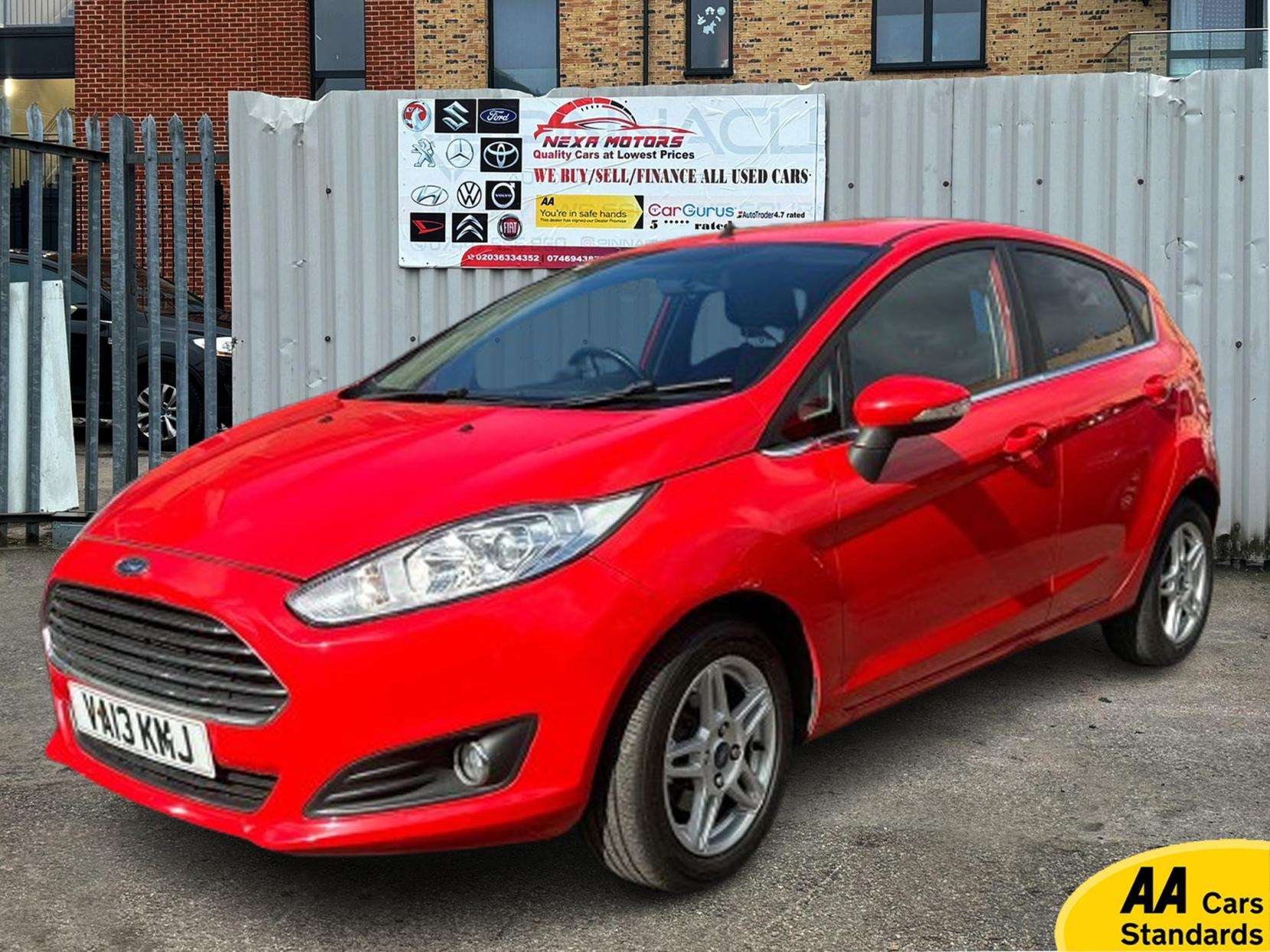 A 2013 FORD FIESTA 1.0T EcoBoost Zetec Hatchback 5dr Petrol Manual Euro 5 (s/s) (100 ps) A 2013 FORD FIESTA 1.0T EcoBoost Zetec Hatchback 5dr Petrol Manual Euro 5 (s/s) (100 ps)