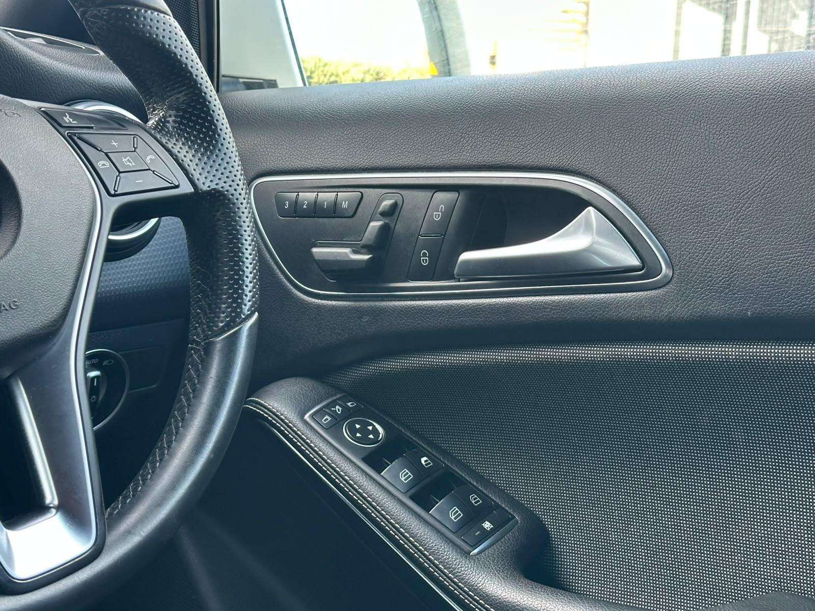 2015 MERCEDES-BENZ A CLASS 2015 MERCEDES-BENZ A CLASS