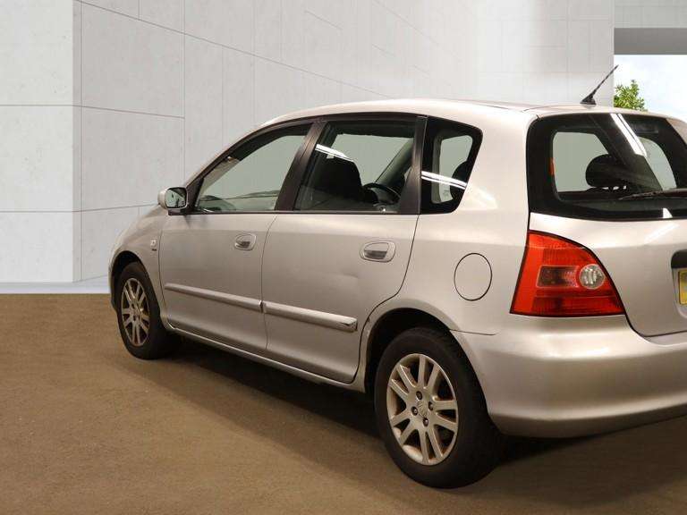 A 2003 HONDA CIVIC 1.6 i-VTEC SE Hatchback 5dr Petrol Automatic (172 g/km, 108 bhp) A 2003 HONDA CIVIC 1.6 i-VTEC SE Hatchback 5dr Petrol Automatic (172 g/km, 108 bhp)