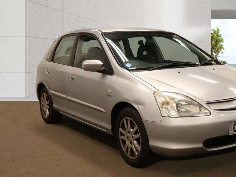 A 2003 HONDA CIVIC 1.6 i-VTEC SE Hatchback 5dr Petrol Automatic (172 g/km, 108 bhp) A 2003 HONDA CIVIC 1.6 i-VTEC SE Hatchback 5dr Petrol Automatic (172 g/km, 108 bhp)