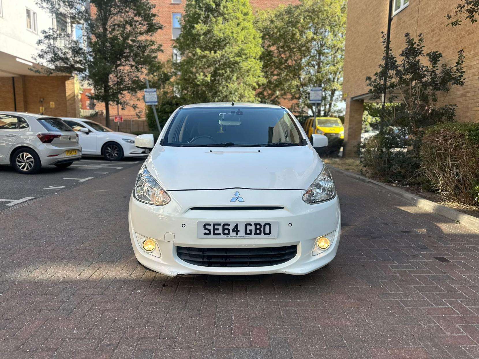 A 2015 MITSUBISHI MIRAGE 1.2 3 Hatchback 5dr Petrol CVT Euro 5 (s/s) (79 ps) A 2015 MITSUBISHI MIRAGE 1.2 3 Hatchback 5dr Petrol CVT Euro 5 (s/s) (79 ps)