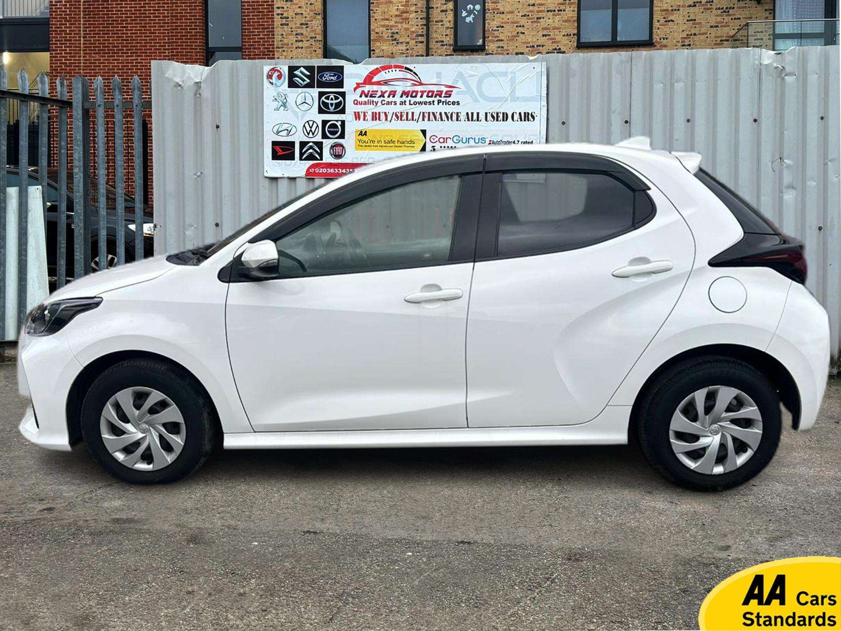 A 2020 TOYOTA YARIS 1.5 VVT-h Dynamic Hatchback 5dr Petrol Hybrid E-CVT Euro 6 (s/s) (116 ps) A 2020 TOYOTA YARIS 1.5 VVT-h Dynamic Hatchback 5dr Petrol Hybrid E-CVT Euro 6 (s/s) (116 ps)