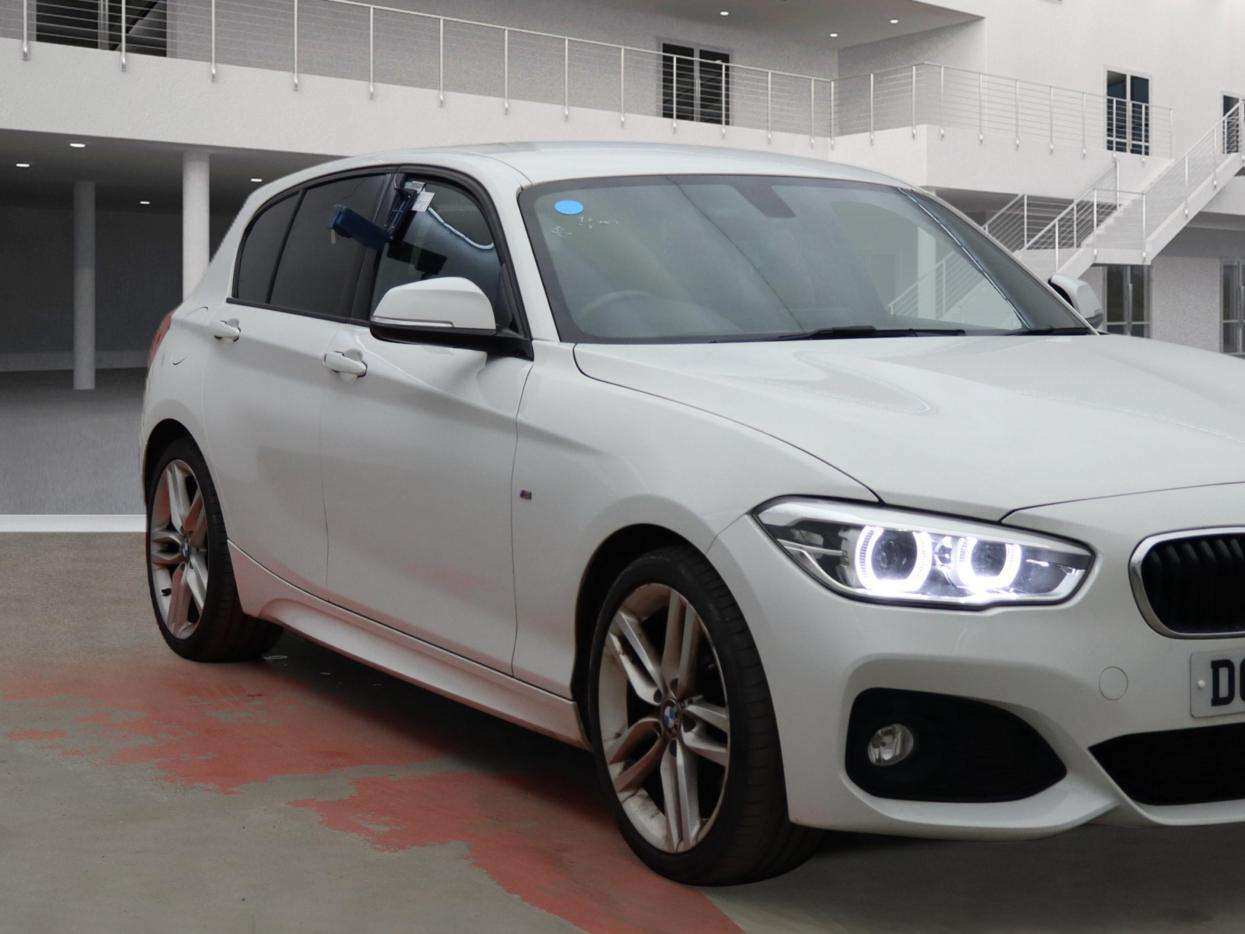 A 2016 BMW 1 SERIES 1.6 120i M Sport Hatchback 5dr Petrol Auto Euro 6 (s/s) (177 ps) A 2016 BMW 1 SERIES 1.6 120i M Sport Hatchback 5dr Petrol Auto Euro 6 (s/s) (177 ps)