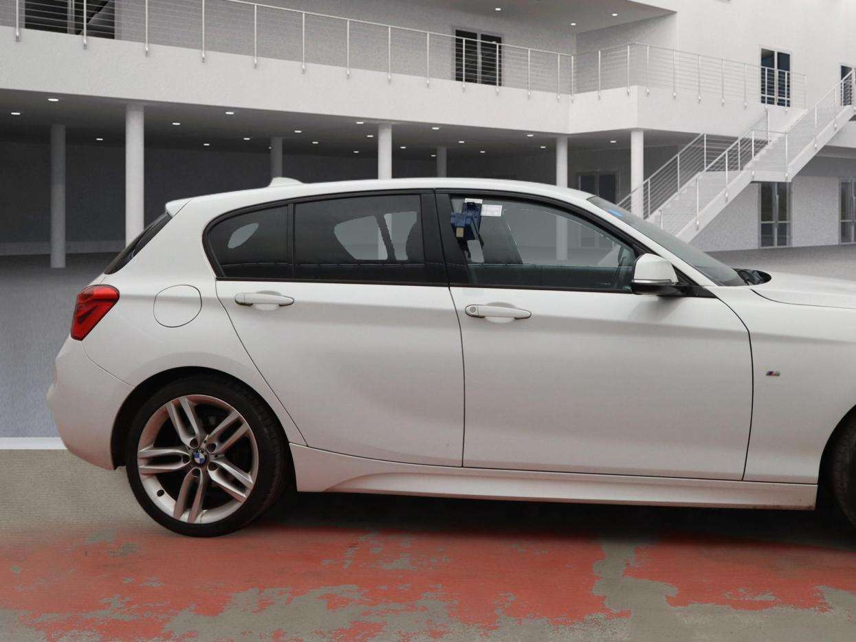 A 2016 BMW 1 SERIES 1.6 120i M Sport Hatchback 5dr Petrol Auto Euro 6 (s/s) (177 ps) A 2016 BMW 1 SERIES 1.6 120i M Sport Hatchback 5dr Petrol Auto Euro 6 (s/s) (177 ps)