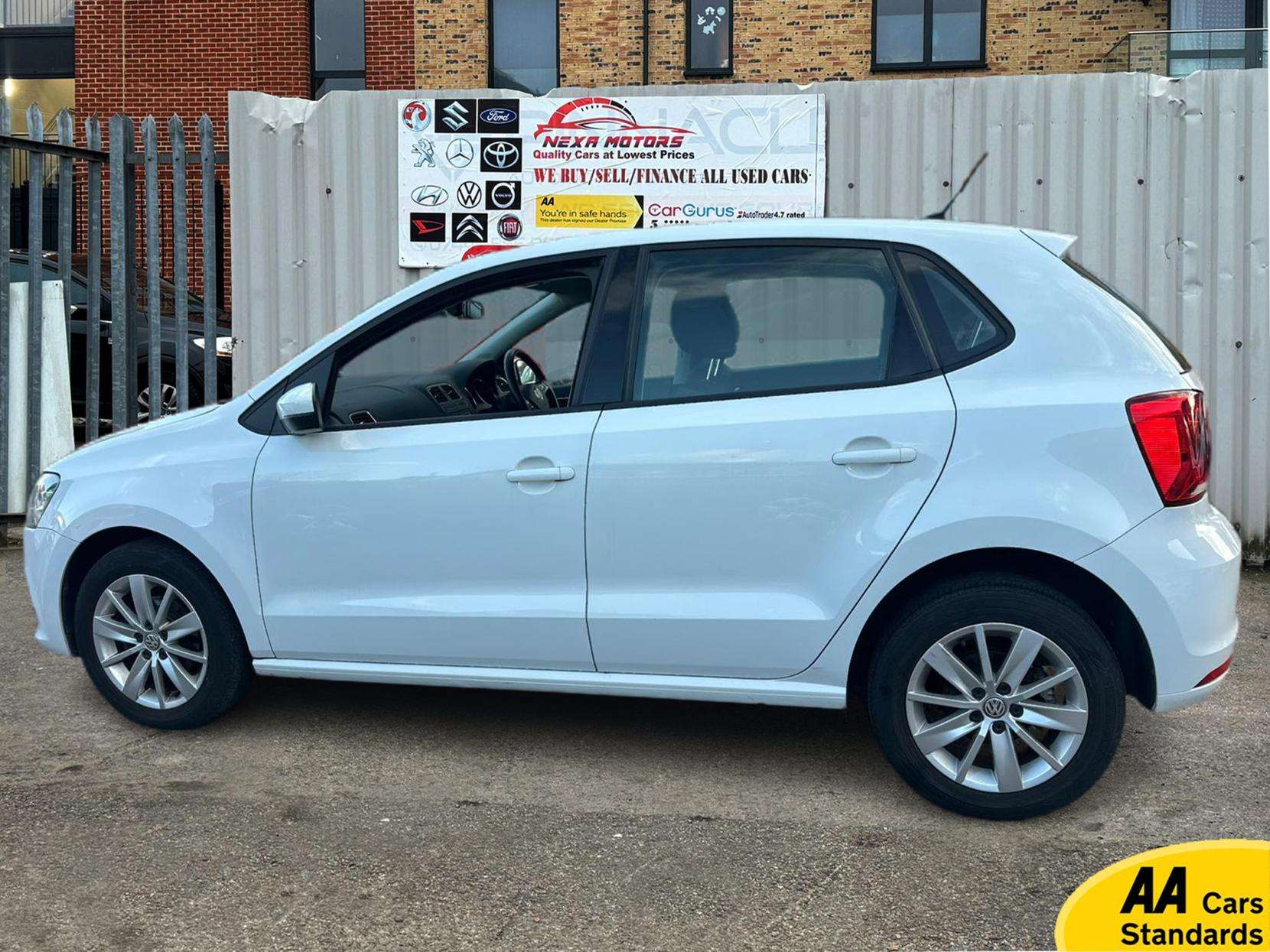 A 2015 VOLKSWAGEN POLO 1.2 TSI BlueMotion Tech Match Edition Hatchback 3dr Petrol DSG Euro 6 (s/s) (90 ps) A 2015 VOLKSWAGEN POLO 1.2 TSI BlueMotion Tech Match Edition Hatchback 3dr Petrol DSG Euro 6 (s/s) (90 ps)