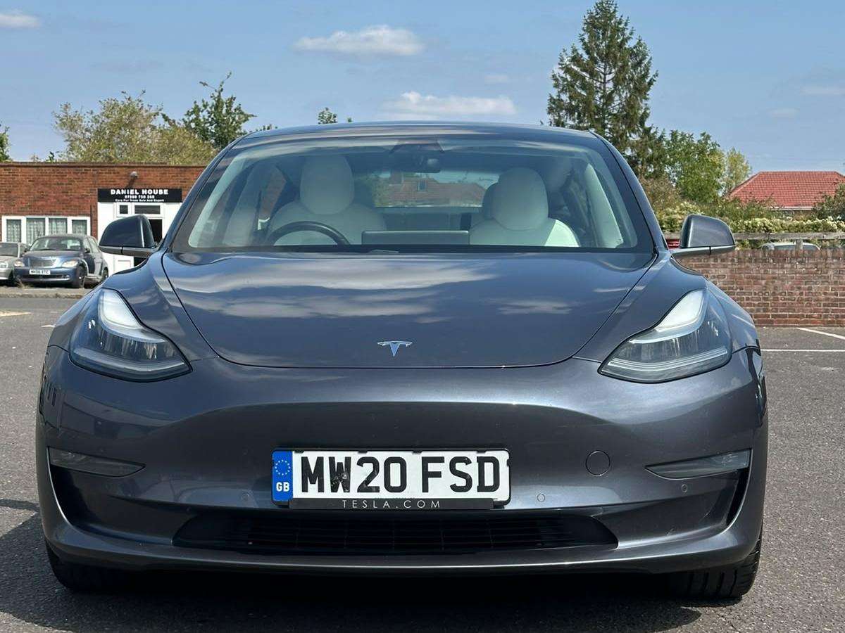 A 2020 TESLA MODEL 3 (Dual Motor) Long Range Saloon 4dr Electric Auto 4WDE (346 ps) A 2020 TESLA MODEL 3 (Dual Motor) Long Range Saloon 4dr Electric Auto 4WDE (346 ps)