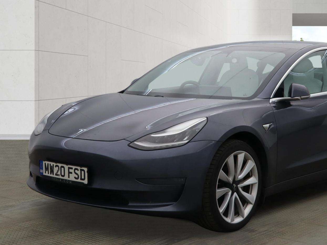 A 2020 TESLA MODEL 3 (Dual Motor) Long Range Saloon 4dr Electric Auto 4WDE (346 ps) A 2020 TESLA MODEL 3 (Dual Motor) Long Range Saloon 4dr Electric Auto 4WDE (346 ps)