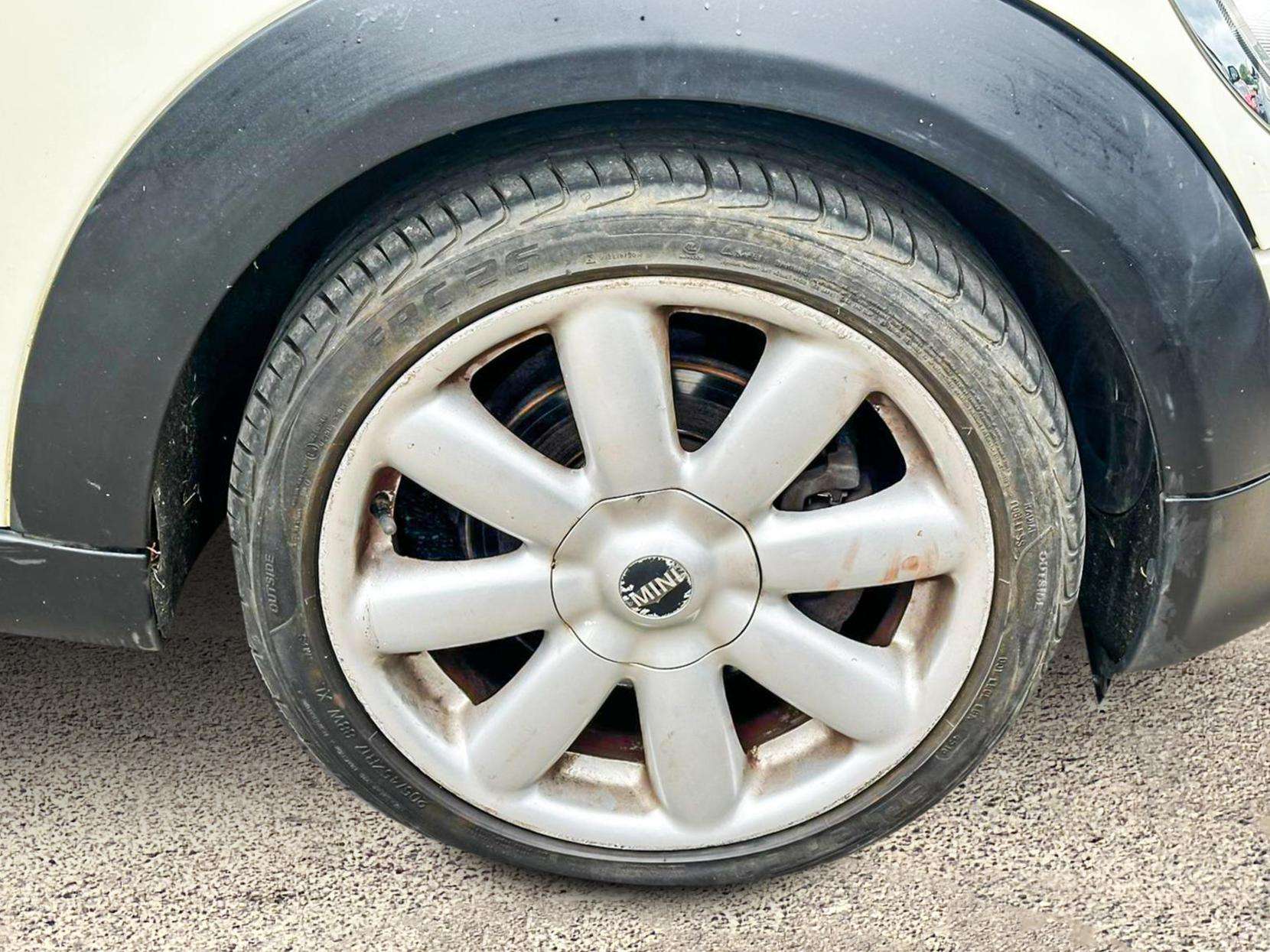 2011 MINI MINI 2011 MINI MINI