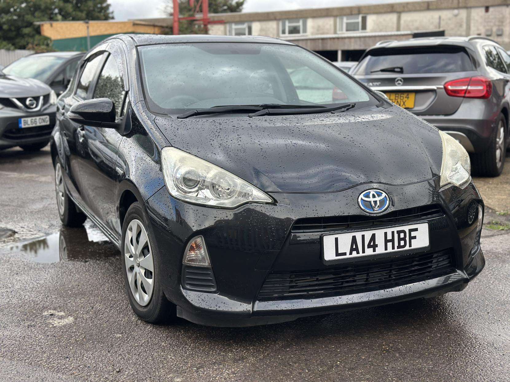 A 2014 TOYOTA AQUA 1.5 hybrid i-VTEC SE Hatchback 5dr Petrol CVT Euro 6 (s/s) (102 ps) A 2014 TOYOTA AQUA 1.5 hybrid i-VTEC SE Hatchback 5dr Petrol CVT Euro 6 (s/s) (102 ps)