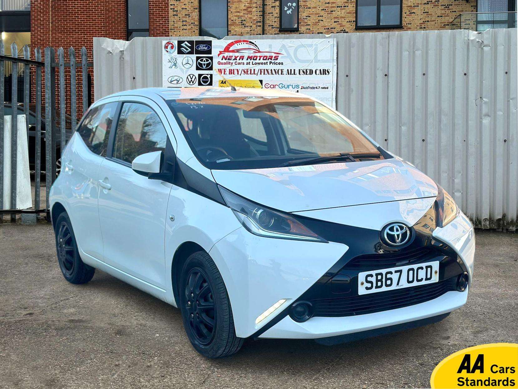 A 2018 TOYOTA AYGO 1.0 VVT-i x-play Hatchback 5dr Petrol Manual Euro 6 (68 ps) A 2018 TOYOTA AYGO 1.0 VVT-i x-play Hatchback 5dr Petrol Manual Euro 6 (68 ps)