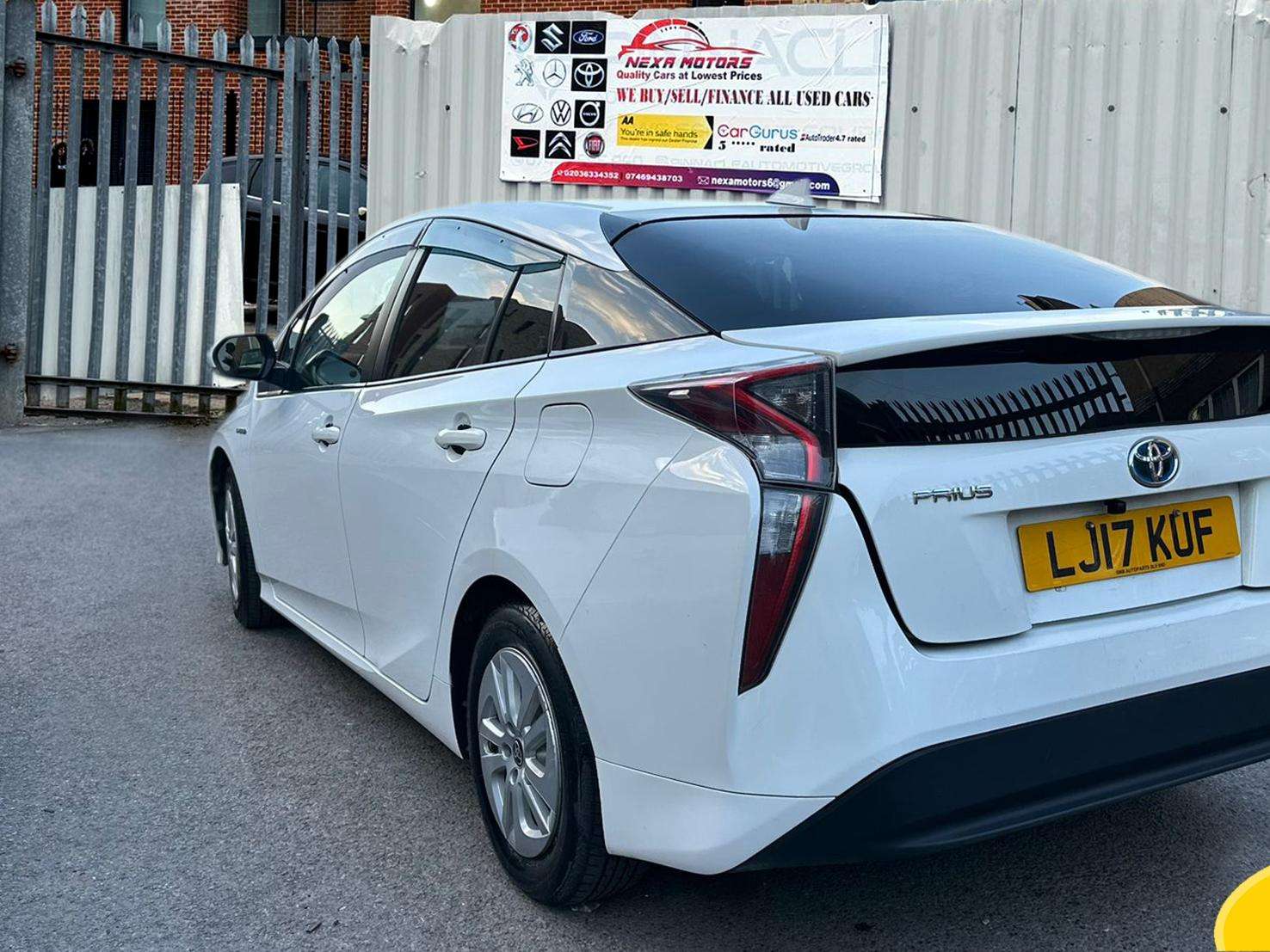 2017 TOYOTA PRIUS 2017 TOYOTA PRIUS