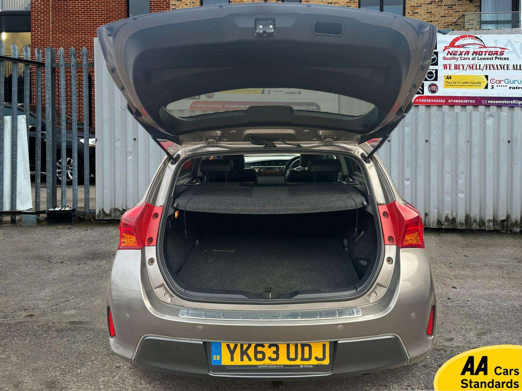 2013 TOYOTA AURIS 2013 TOYOTA AURIS