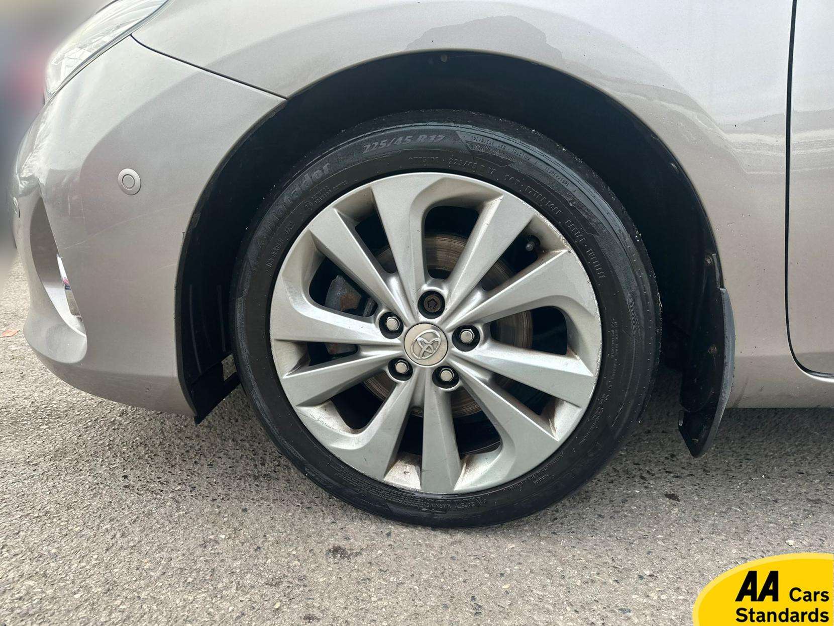 2013 TOYOTA AURIS 2013 TOYOTA AURIS