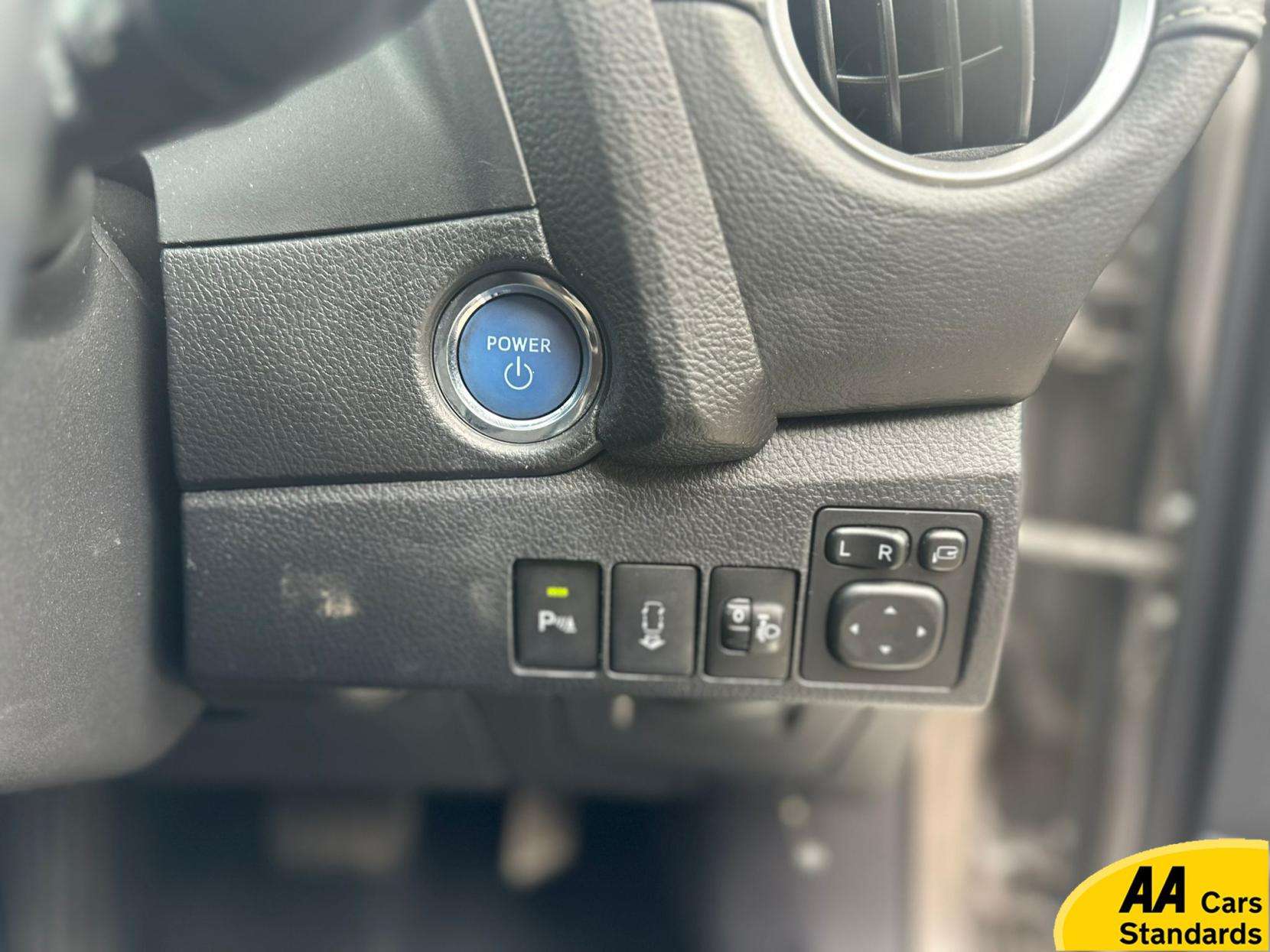 2013 TOYOTA AURIS 2013 TOYOTA AURIS