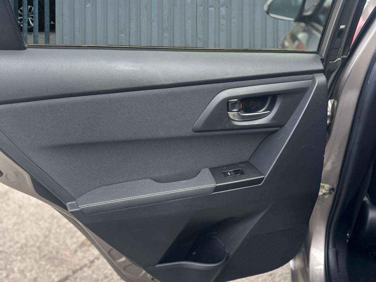 2013 TOYOTA AURIS 2013 TOYOTA AURIS