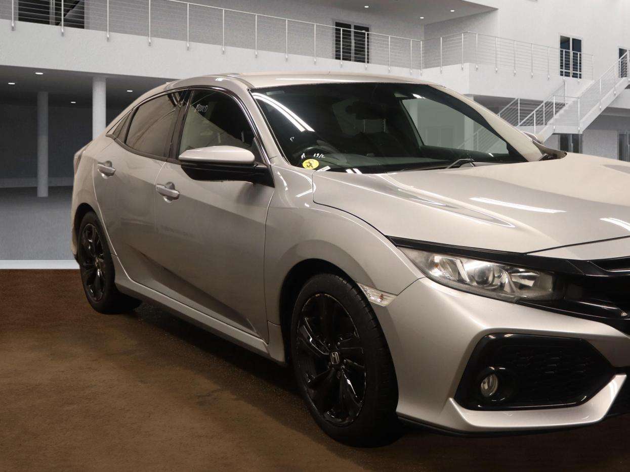 A 2017 HONDA CIVIC 1.0 VTEC Turbo SR Hatchback 5dr Petrol CVT Euro 6 (s/s) (129 ps) A 2017 HONDA CIVIC 1.0 VTEC Turbo SR Hatchback 5dr Petrol CVT Euro 6 (s/s) (129 ps)