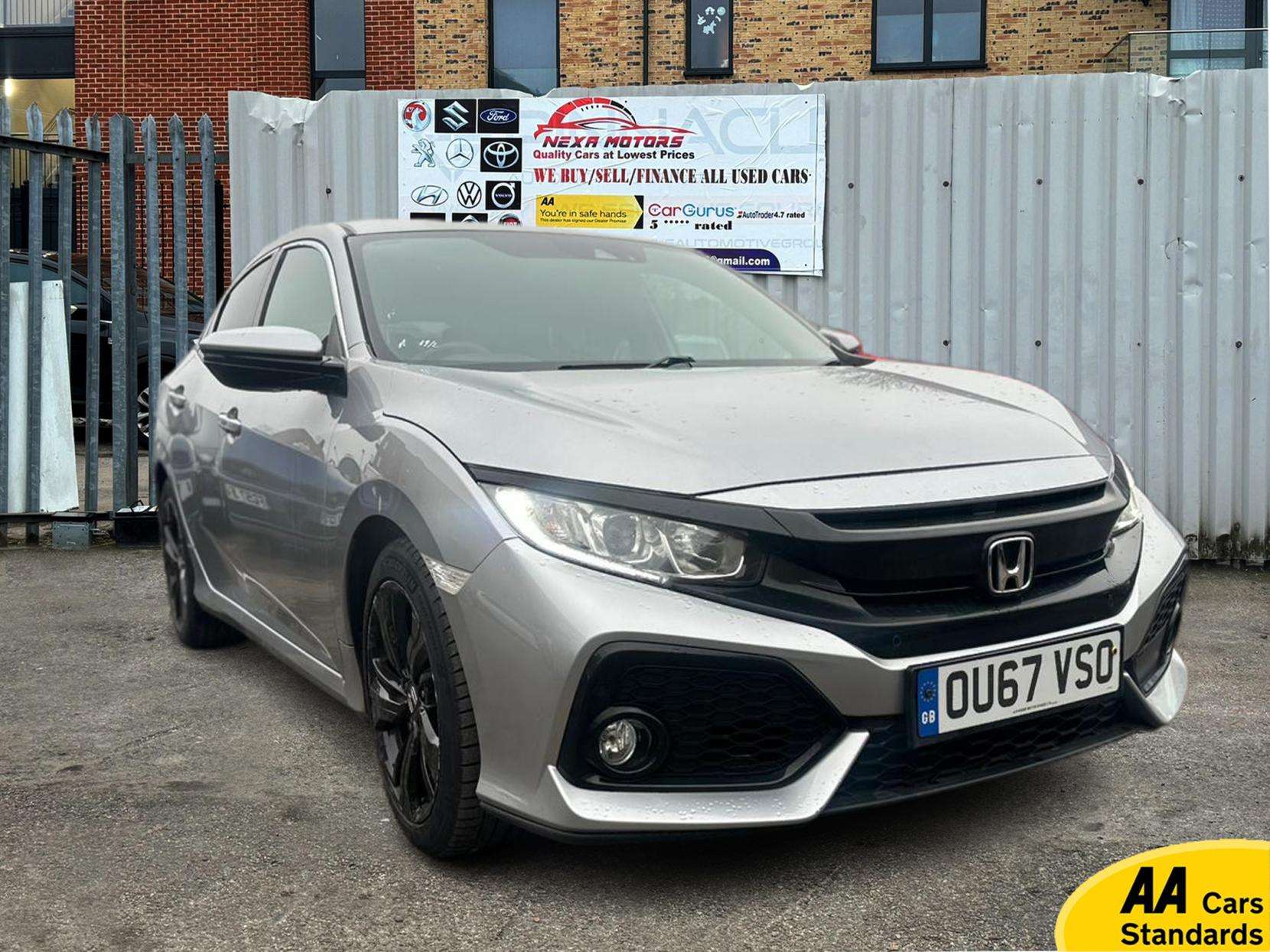 A 2017 HONDA CIVIC 1.0 VTEC Turbo SR Hatchback 5dr Petrol CVT Euro 6 (s/s) (129 ps) A 2017 HONDA CIVIC 1.0 VTEC Turbo SR Hatchback 5dr Petrol CVT Euro 6 (s/s) (129 ps)