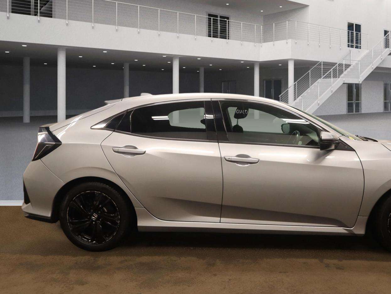 A 2017 HONDA CIVIC 1.0 VTEC Turbo SR Hatchback 5dr Petrol CVT Euro 6 (s/s) (129 ps) A 2017 HONDA CIVIC 1.0 VTEC Turbo SR Hatchback 5dr Petrol CVT Euro 6 (s/s) (129 ps)
