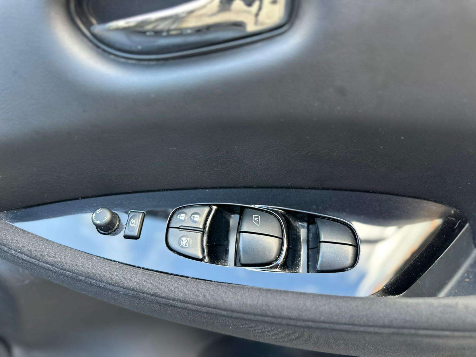 2015 NISSAN LEAF 2015 NISSAN LEAF