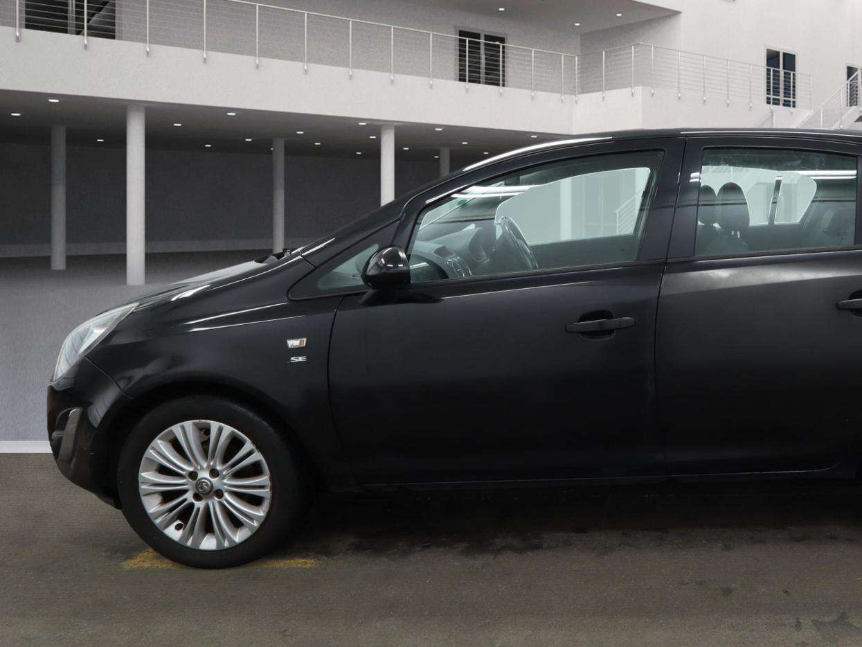 A 2014 VAUXHALL CORSA 1.2 16V SE Hatchback 5dr Petrol Manual Euro 5 (85 ps) A 2014 VAUXHALL CORSA 1.2 16V SE Hatchback 5dr Petrol Manual Euro 5 (85 ps)