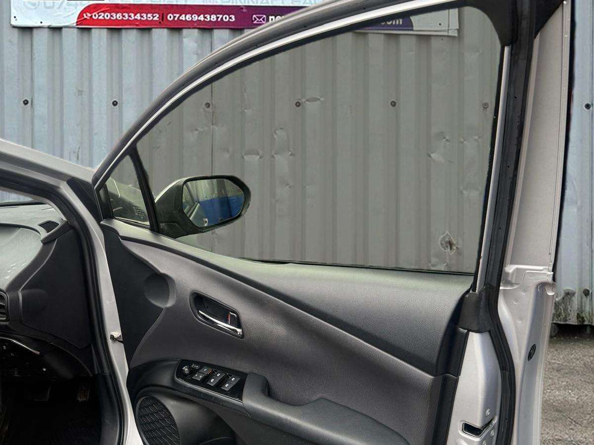 2017 TOYOTA PRIUS 2017 TOYOTA PRIUS