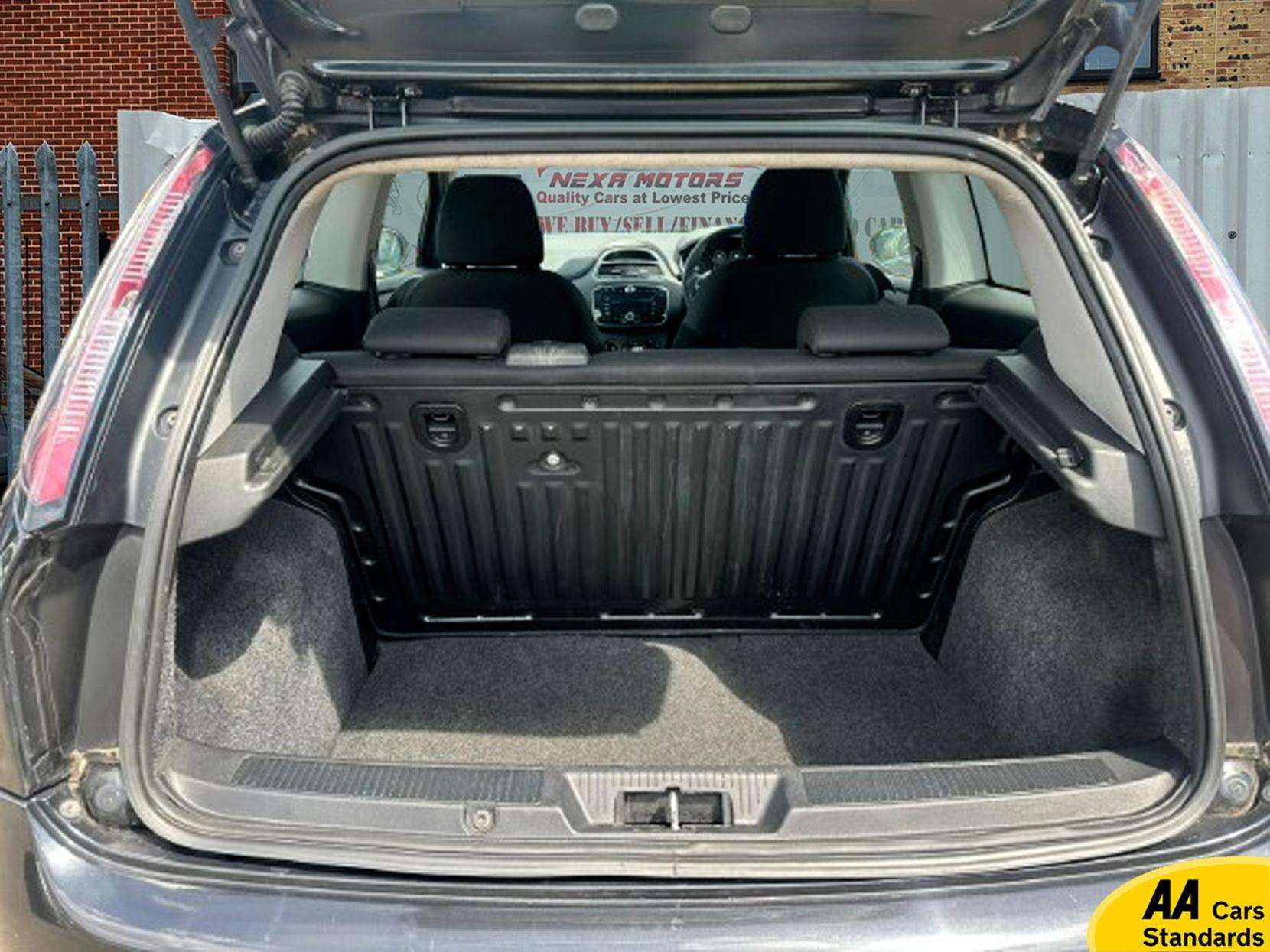 2013 FIAT PUNTO 2013 FIAT PUNTO