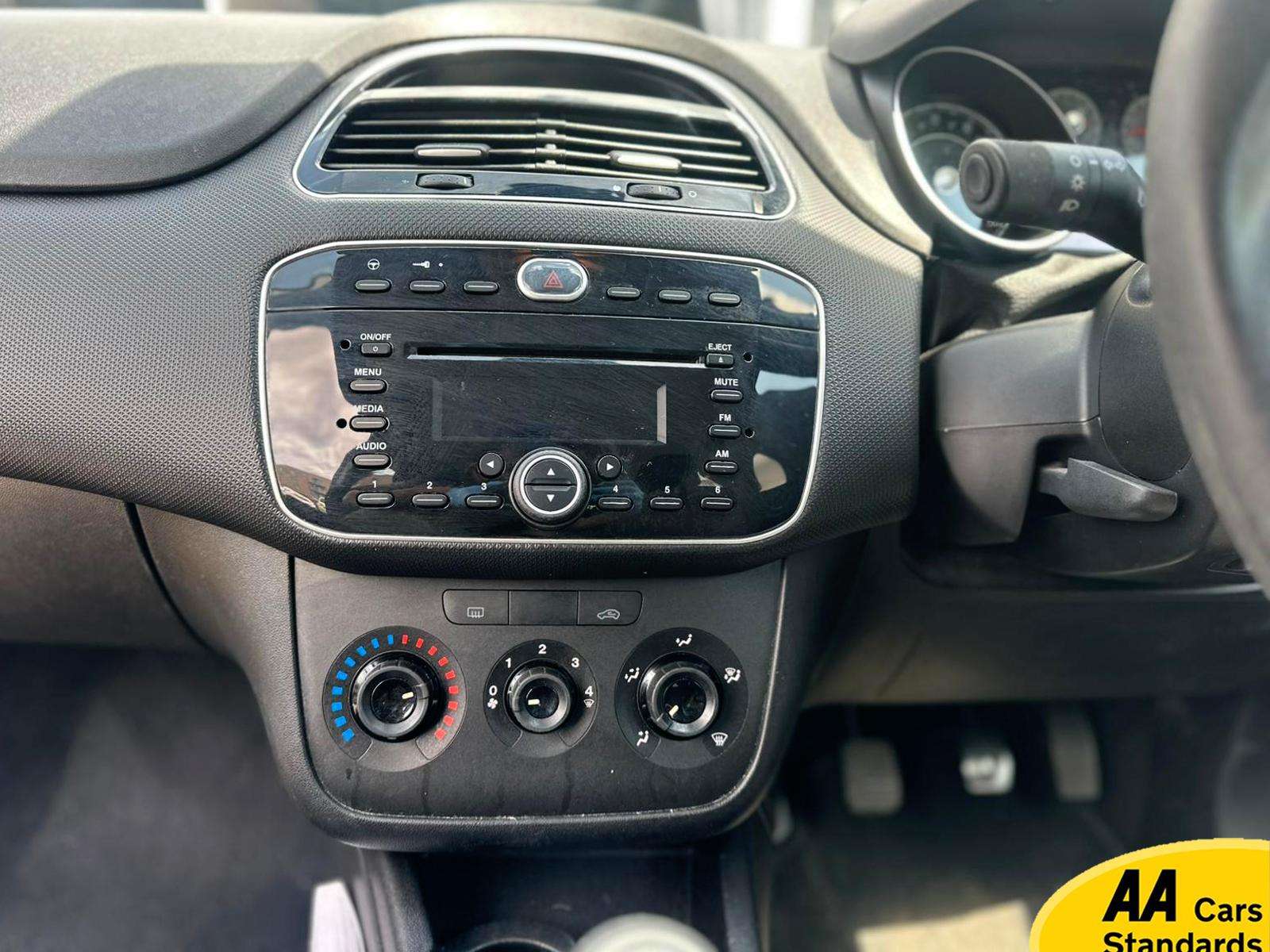 2013 FIAT PUNTO 2013 FIAT PUNTO