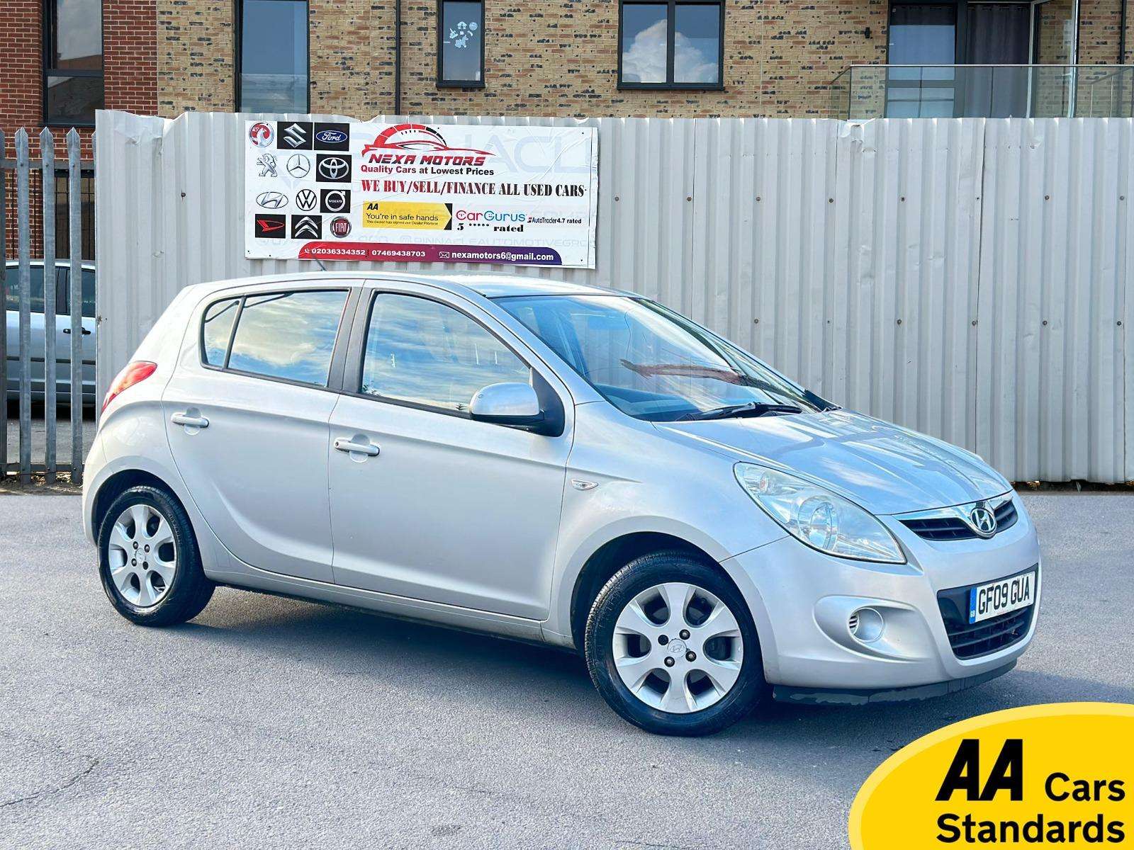 A 2009 HYUNDAI I20 1.4 Comfort Hatchback 5dr Petrol Auto Euro 4 (99 bhp) A 2009 HYUNDAI I20 1.4 Comfort Hatchback 5dr Petrol Auto Euro 4 (99 bhp)