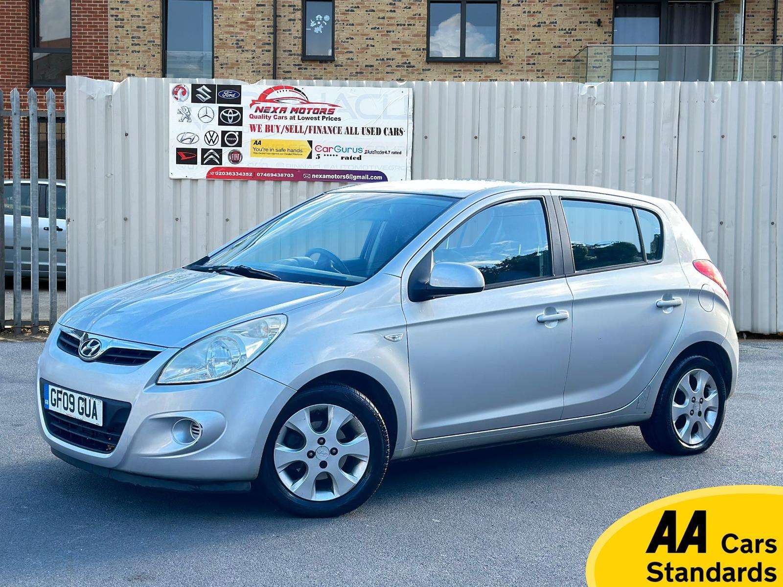 A 2009 HYUNDAI I20 1.4 Comfort Hatchback 5dr Petrol Auto Euro 4 (99 bhp) A 2009 HYUNDAI I20 1.4 Comfort Hatchback 5dr Petrol Auto Euro 4 (99 bhp)