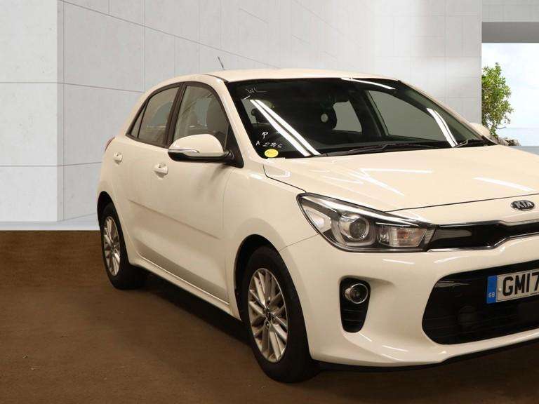A 2017 KIA RIO 1.4 2 Hatchback 5dr Petrol Auto Euro 6 (98 bhp) A 2017 KIA RIO 1.4 2 Hatchback 5dr Petrol Auto Euro 6 (98 bhp)