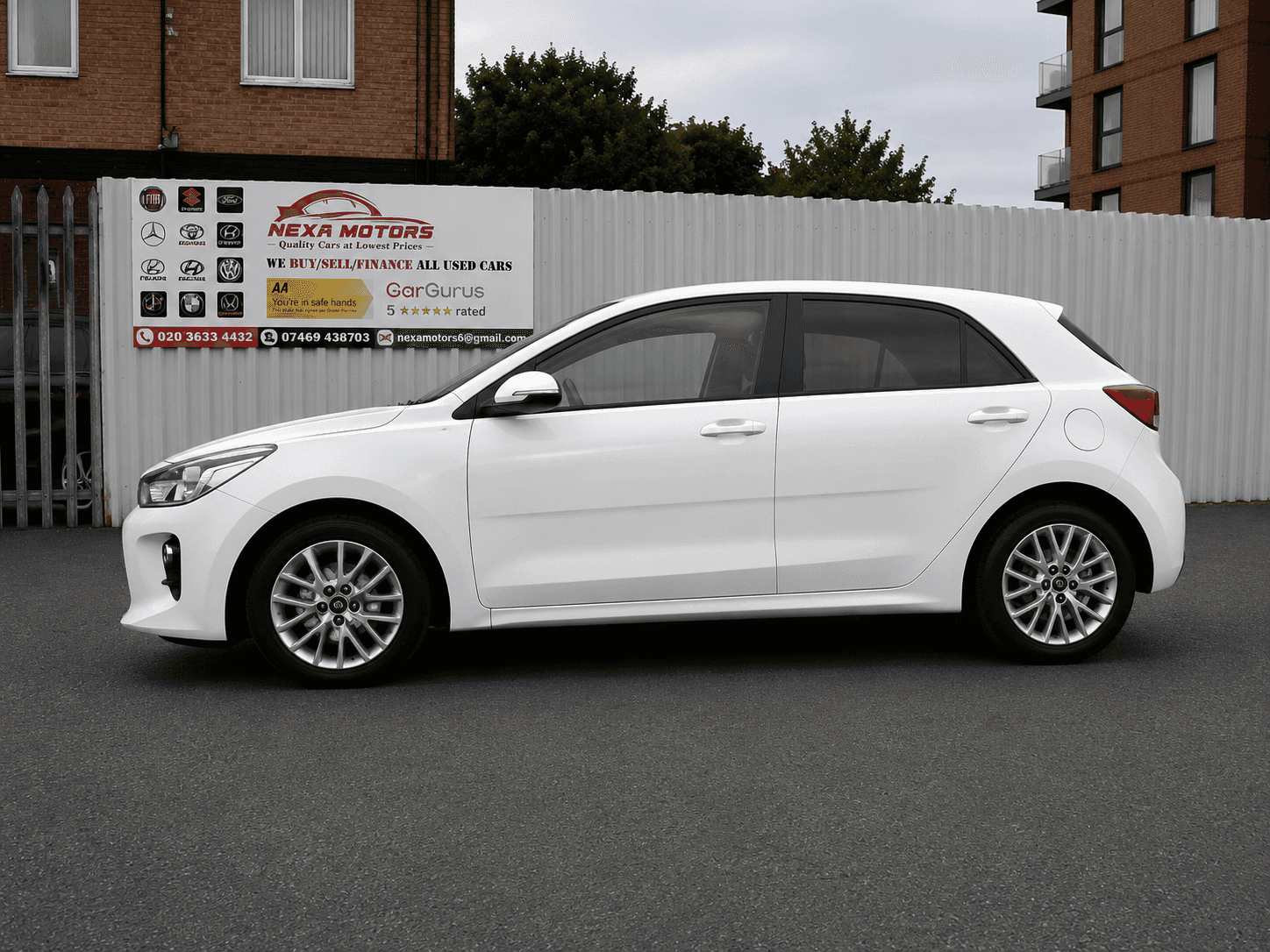 A 2017 KIA RIO 1.4 2 Hatchback 5dr Petrol Auto Euro 6 (98 bhp) A 2017 KIA RIO 1.4 2 Hatchback 5dr Petrol Auto Euro 6 (98 bhp)