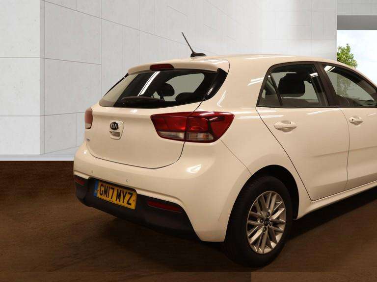 2017 KIA RIO 2017 KIA RIO