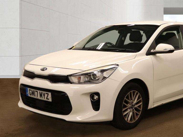 A 2017 KIA RIO 1.4 2 Hatchback 5dr Petrol Auto Euro 6 (98 bhp) A 2017 KIA RIO 1.4 2 Hatchback 5dr Petrol Auto Euro 6 (98 bhp)
