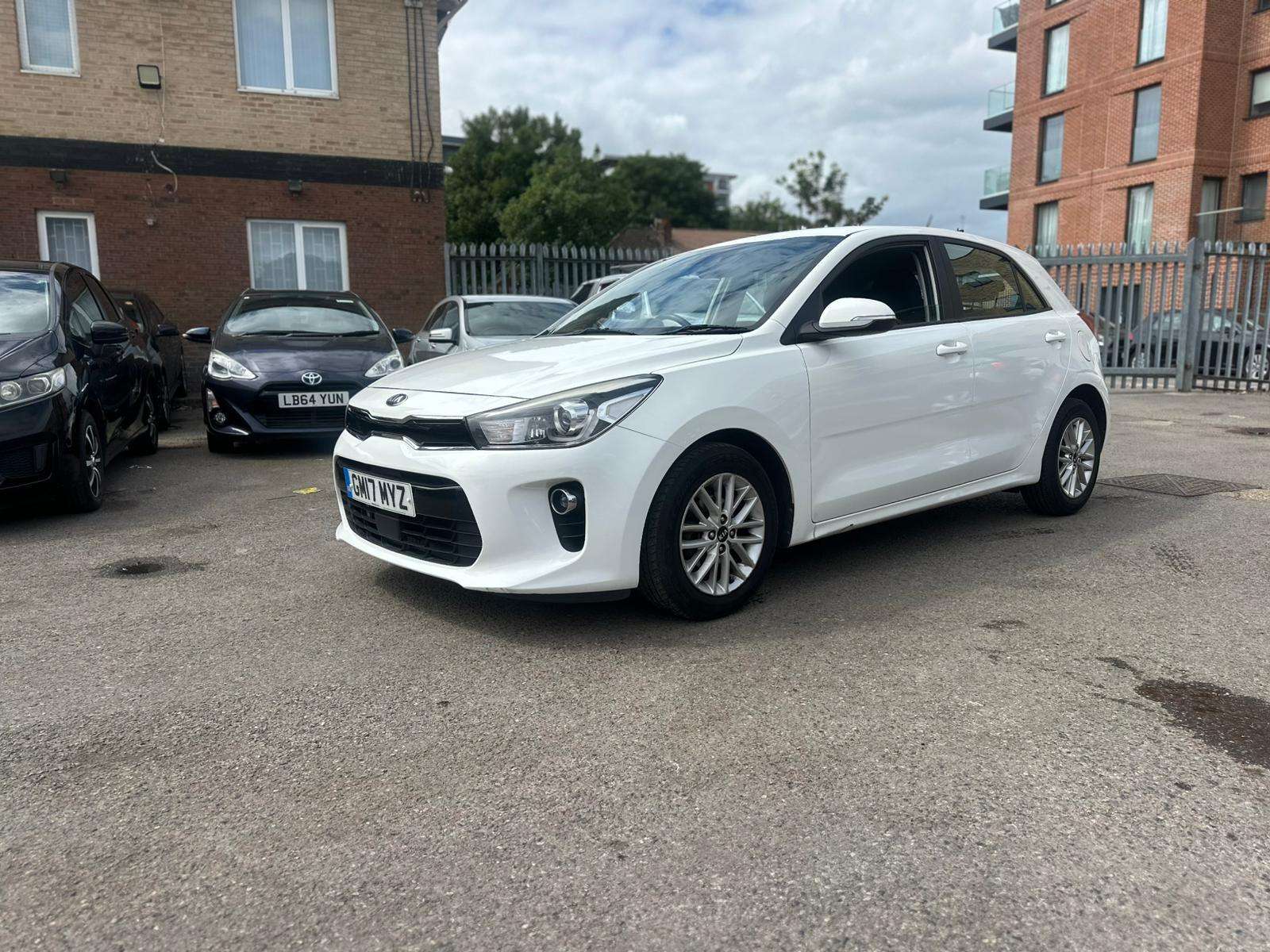 2017 KIA RIO 2017 KIA RIO