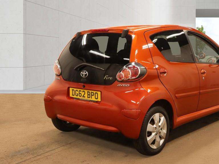 A 2012 TOYOTA AYGO 1.0 VVT-i Fire Hatchback 5dr Petrol MultiMode Euro 5 (a/c) (67 ps) A 2012 TOYOTA AYGO 1.0 VVT-i Fire Hatchback 5dr Petrol MultiMode Euro 5 (a/c) (67 ps)
