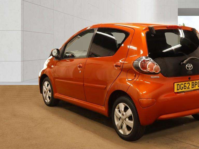 A 2012 TOYOTA AYGO 1.0 VVT-i Fire Hatchback 5dr Petrol MultiMode Euro 5 (a/c) (67 ps) A 2012 TOYOTA AYGO 1.0 VVT-i Fire Hatchback 5dr Petrol MultiMode Euro 5 (a/c) (67 ps)