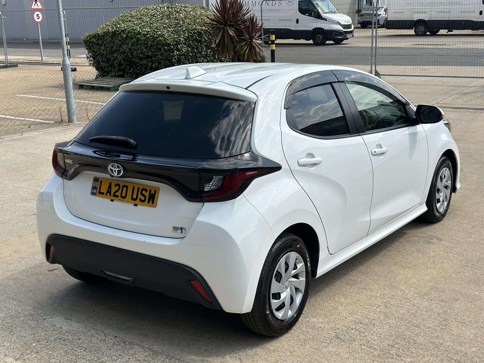 A 2020 TOYOTA YARIS A 2020 TOYOTA YARIS