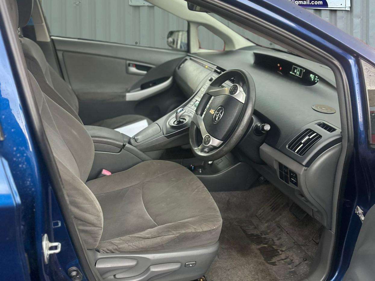 2011 TOYOTA PRIUS 2011 TOYOTA PRIUS