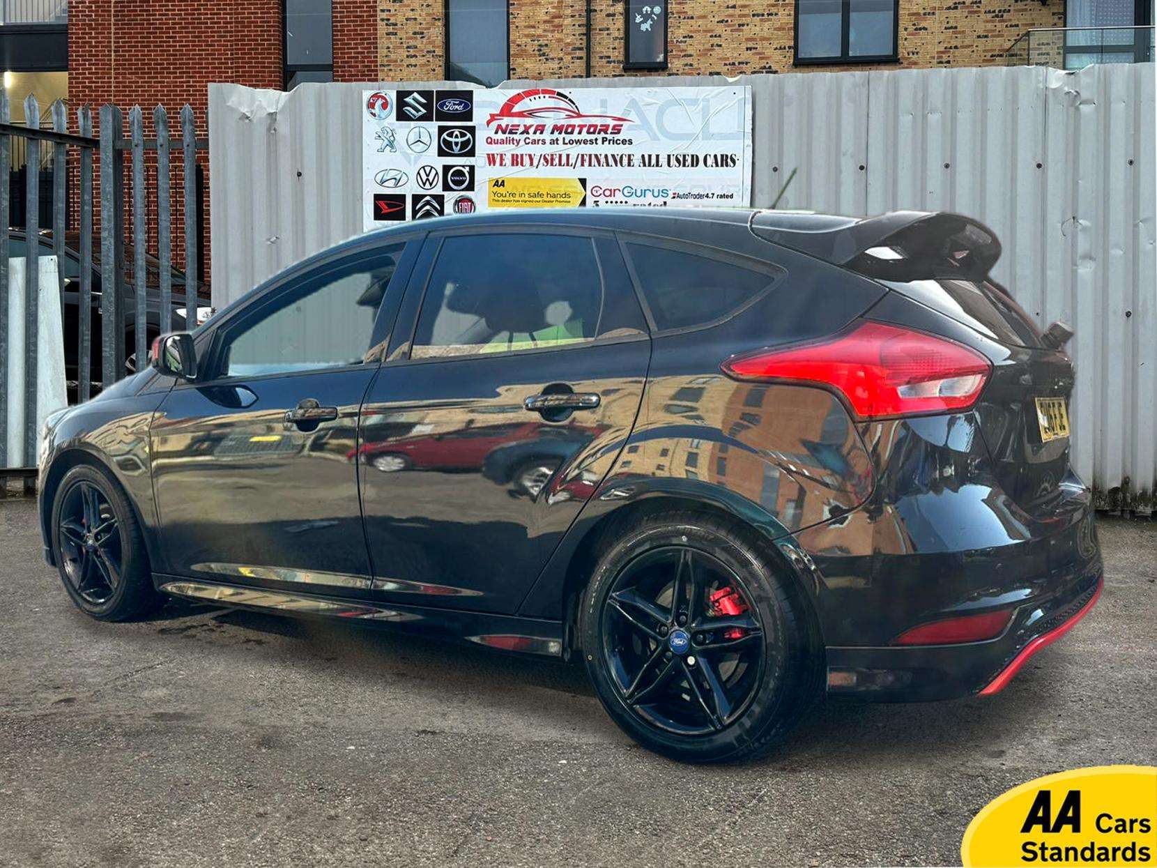 A 2016 FORD FOCUS 1.5T EcoBoost Zetec S Black Edition Hatchback 5dr Petrol Manual Euro 6 (s/s) (182 ps) A 2016 FORD FOCUS 1.5T EcoBoost Zetec S Black Edition Hatchback 5dr Petrol Manual Euro 6 (s/s) (182 ps)