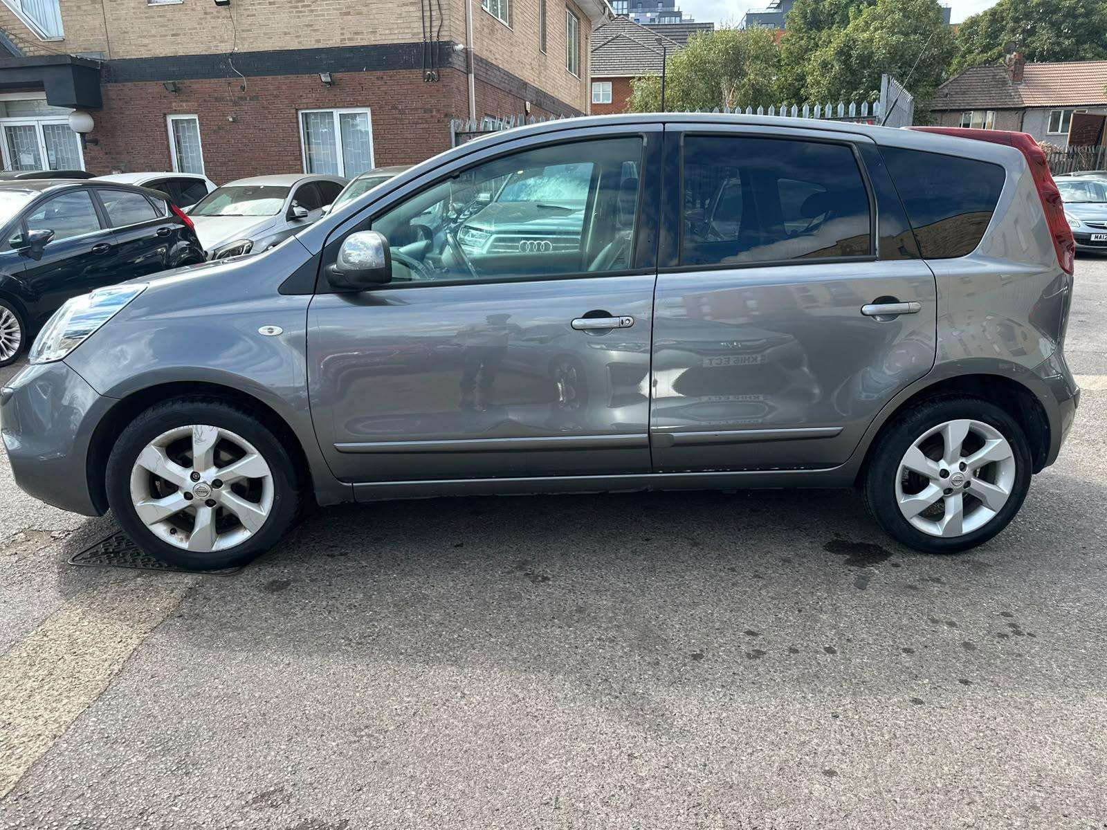 2010 NISSAN NOTE 2010 NISSAN NOTE