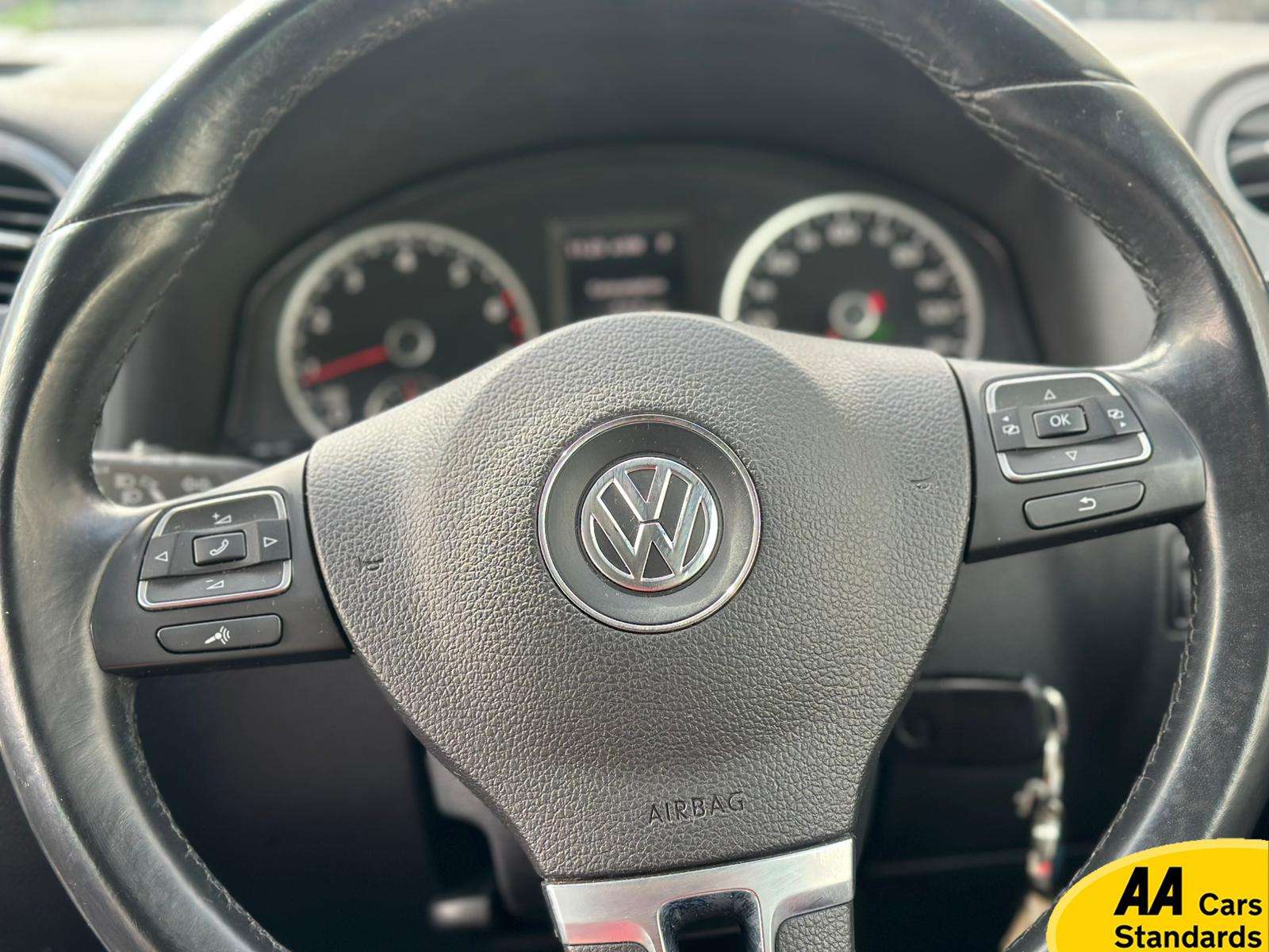 2014 VOLKSWAGEN TIGUAN 2014 VOLKSWAGEN TIGUAN