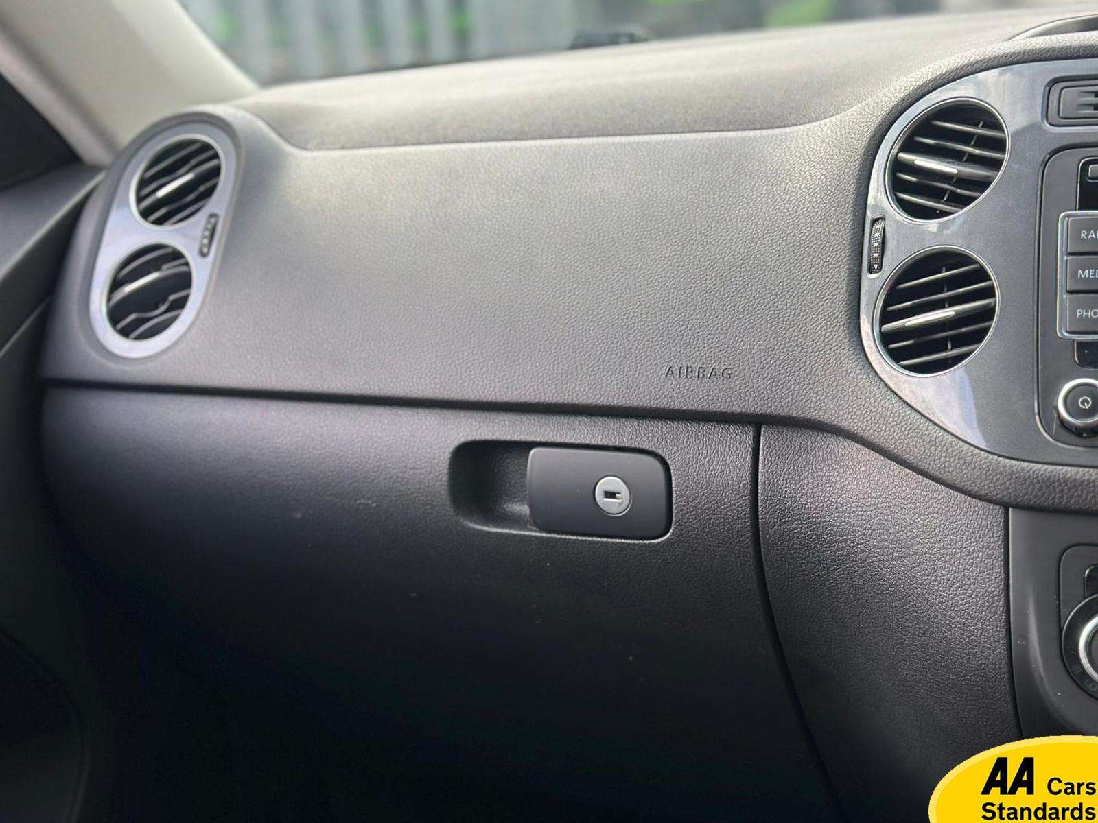 2014 VOLKSWAGEN TIGUAN 2014 VOLKSWAGEN TIGUAN